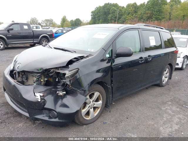 Toyota Sienna Le 8 Passenger 2016 5TDKK3DC1GS727471 Image 2