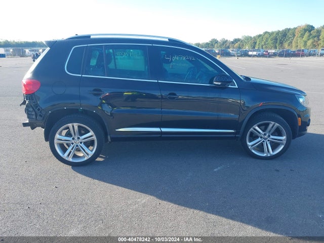 WVGAV3AX7EW029658 Volkswagen Tiguan R-line