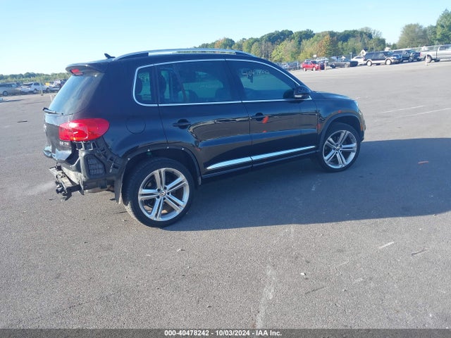 WVGAV3AX7EW029658 Volkswagen Tiguan R-line