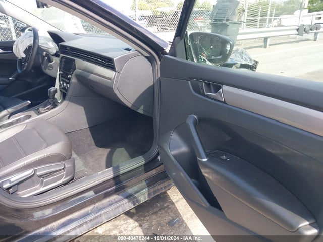 1VWSA7A30NC009968 Volkswagen Passat 2.0t Se