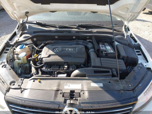 3VWL17AJ1EM422922 Volkswagen Jetta 1.8t Sel