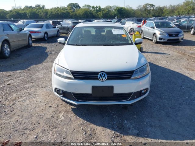 3VWL17AJ1EM422922 Volkswagen Jetta 1.8t Sel