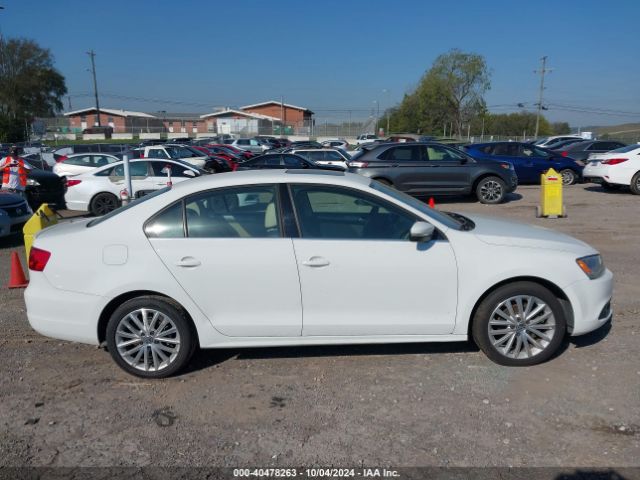 3VWL17AJ1EM422922 Volkswagen Jetta 1.8t Sel