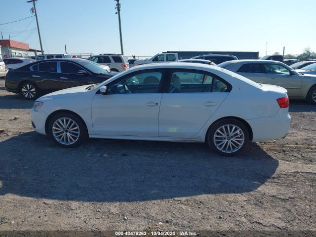 3VWL17AJ1EM422922 Volkswagen Jetta 1.8t Sel