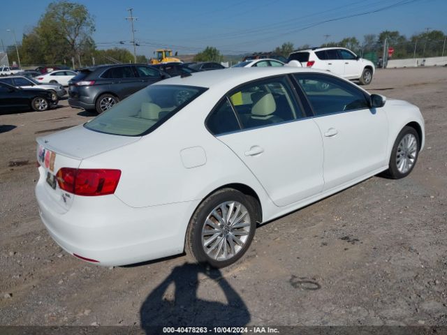 3VWL17AJ1EM422922 Volkswagen Jetta 1.8t Sel