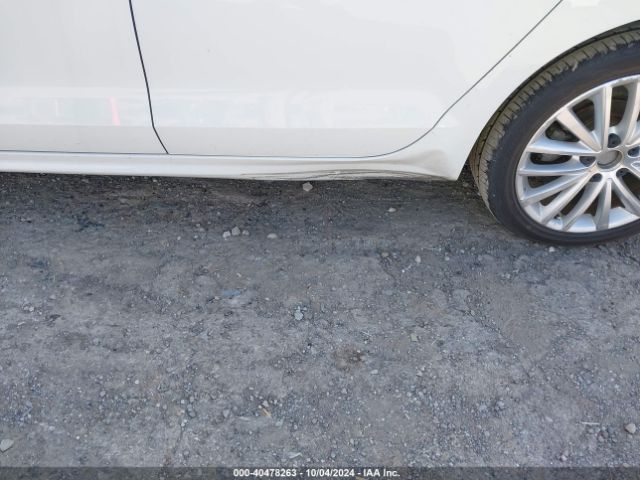 3VWL17AJ1EM422922 Volkswagen Jetta 1.8t Sel