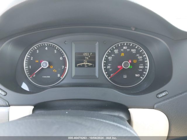 3VWL17AJ1EM422922 Volkswagen Jetta 1.8t Sel