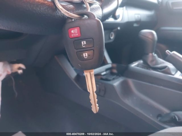 5TFAX5GN3HX099835 Toyota Tacoma Sr