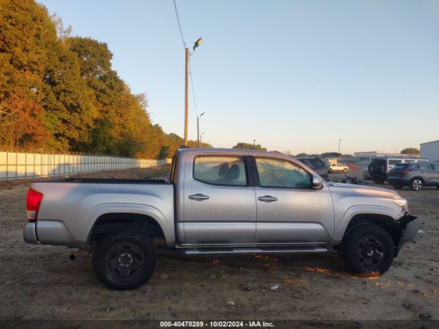 5TFAX5GN3HX099835 Toyota Tacoma Sr