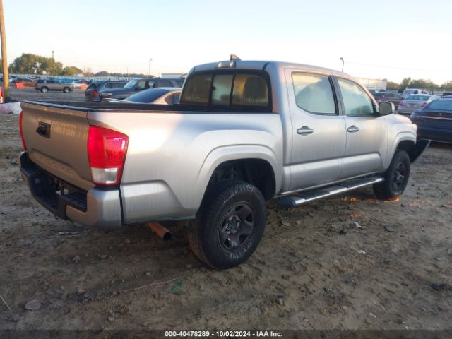 5TFAX5GN3HX099835 Toyota Tacoma Sr