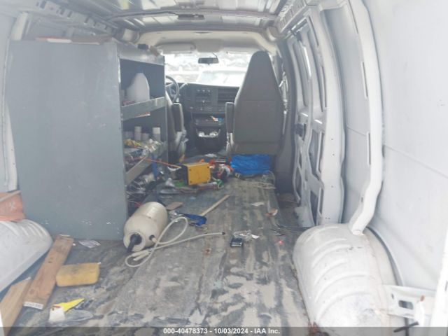 1GCWGAFP1J1241643 Chevrolet Express 2500 Work Van