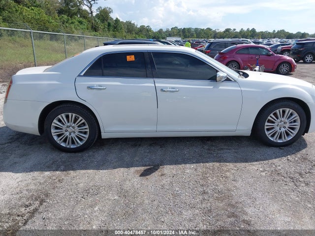 Chrysler 300C 2014 2C3CCAKT3EH293028 Image 13