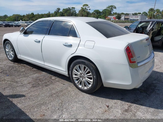 Chrysler 300C 2014 2C3CCAKT3EH293028 Image 3
