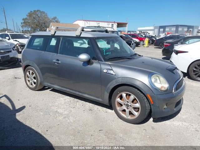 2009 MINI COOPER S CLUBMAN WMWMM33539TP74914 Photo 0