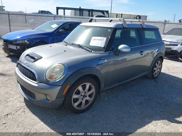 2009 MINI COOPER S CLUBMAN WMWMM33539TP74914 Photo 1