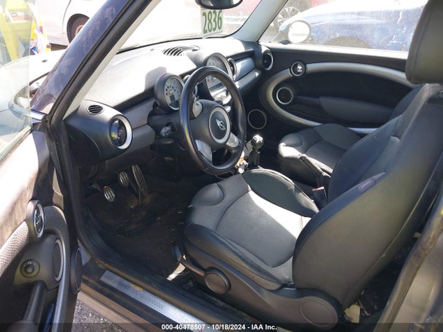 2009 MINI COOPER S CLUBMAN WMWMM33539TP74914 Photo 4