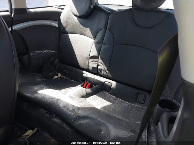 2009 MINI COOPER S CLUBMAN WMWMM33539TP74914 Photo 7