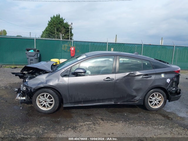 Toyota Prius Four 2017 JTDKARFU3H3539517 Image 15