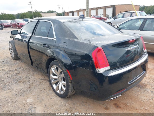 2C3CCAAG8JH327169 Chrysler 300 Touring