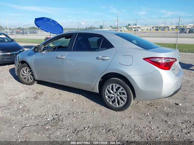 Toyota COROLLA LE 2017 5YFBURHE9HP649928 Image 3