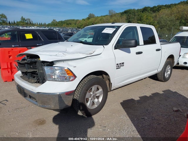 3C6RR7KG7NG206393 RAM 1500 Classic Tradesman  4x4 5'7 Box
