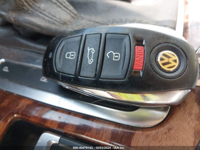 2012 VOLKSWAGEN TOUAREG WVGFK9BP8CD001649 Photo 10