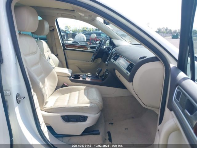 2012 VOLKSWAGEN TOUAREG WVGFK9BP8CD001649 Photo 4