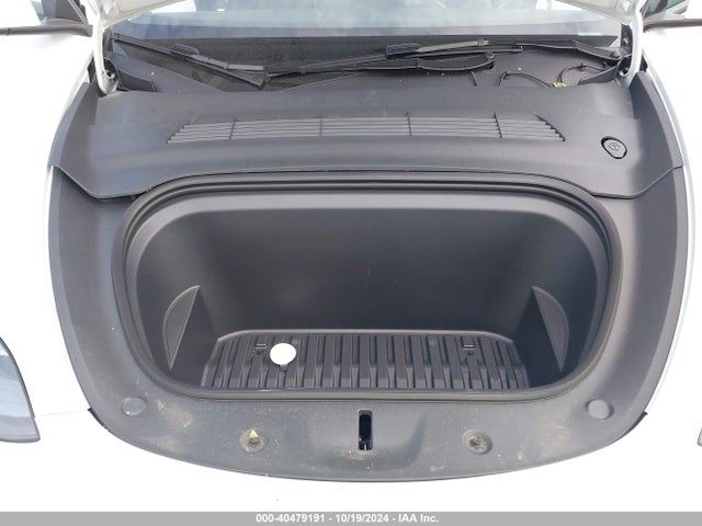 2024 TESLA MODEL Y 7SAYGDEE8RA310440 Photo 9