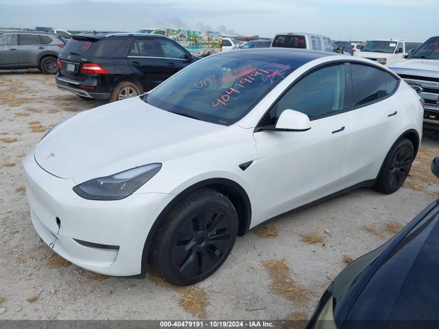 2024 TESLA MODEL Y 7SAYGDEE8RA310440 Photo 1