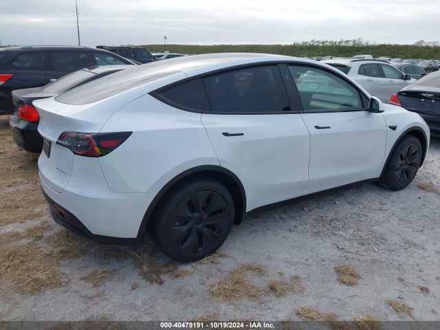 2024 TESLA MODEL Y 7SAYGDEE8RA310440 Photo 3