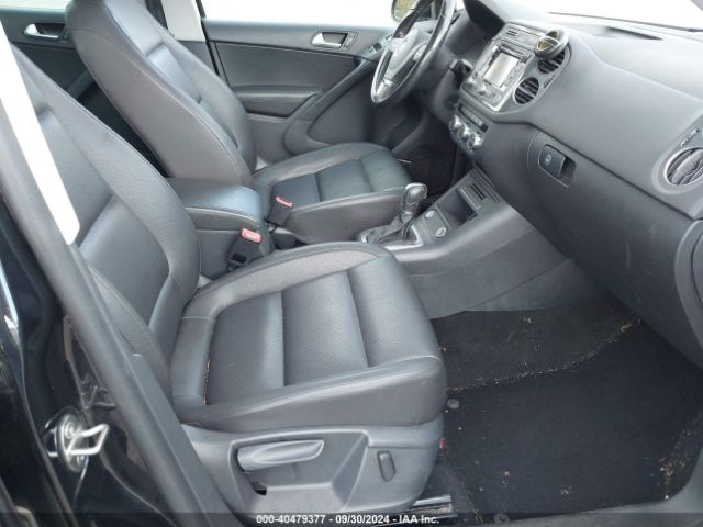 WVGBV7AX2FW606061 Volkswagen Tiguan Sel