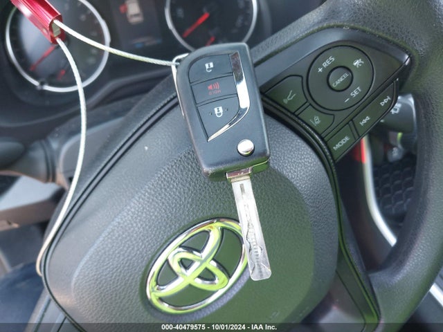 Toyota RAV4 LE 2019 2T3H1RFV3KW001990 Image 11