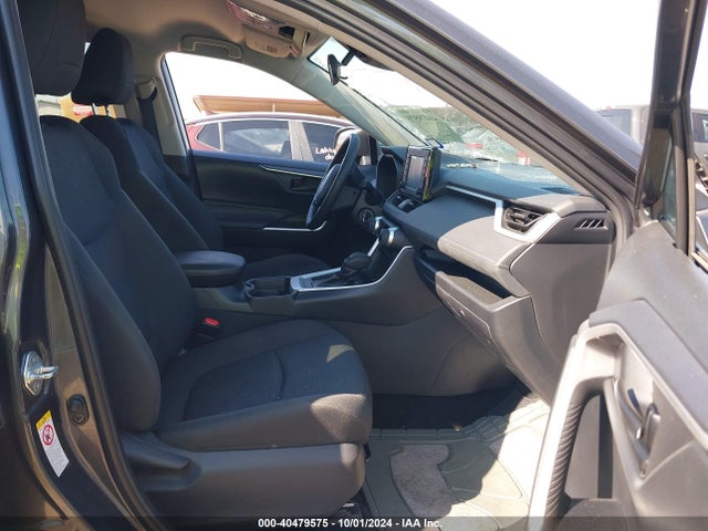 Toyota RAV4 LE 2019 2T3H1RFV3KW001990 Image 5