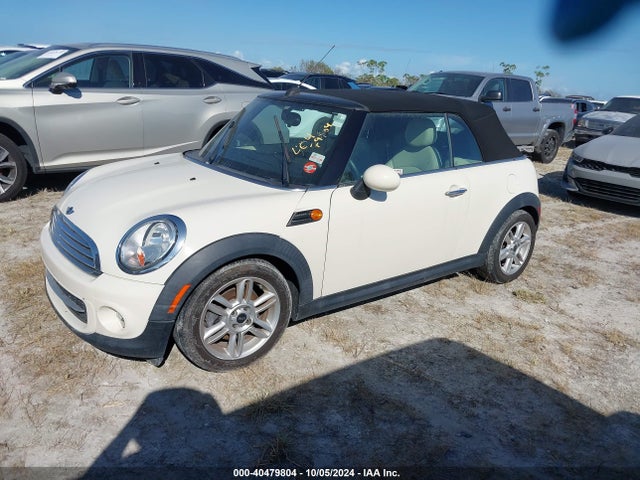 2013 MINI CONVERTIBLE WMWZN3C55DT135462 Photo 1
