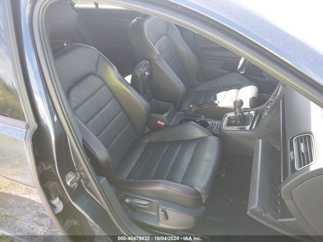 3VW547AU0HM003183 Volkswagen Golf Gti Se 4-door
