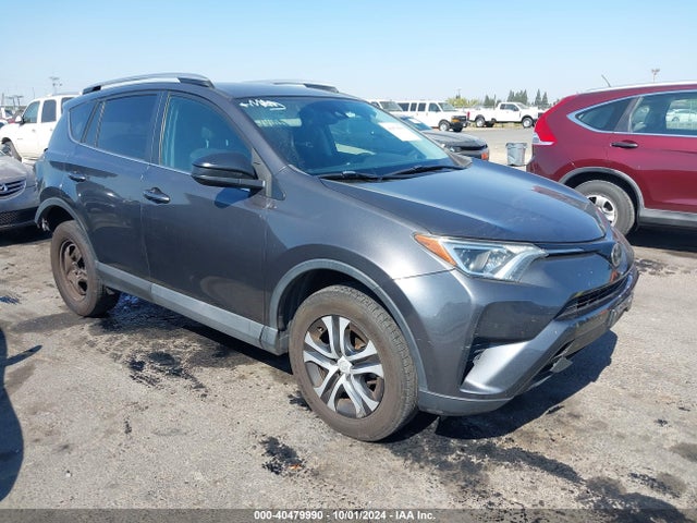 Toyota RAV4 LE 2017 2T3ZFREV0HW376512 Image 1