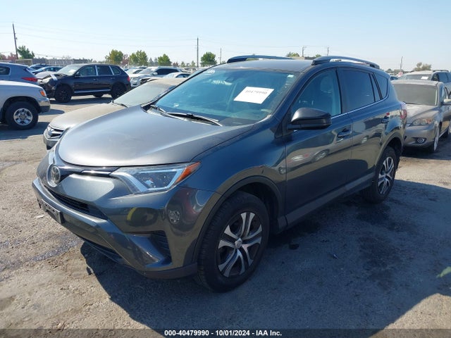 Toyota RAV4 LE 2017 2T3ZFREV0HW376512 Image 2
