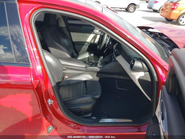 ZARFAECNXJ7578133 Alfa Romeo Giulia Ti Sport Rwd