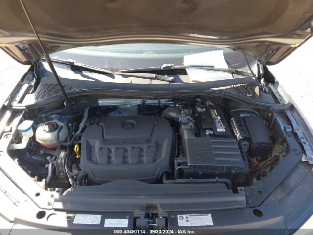 3VV2B7AX4JM027404 Volkswagen Tiguan 2.0t Se/2.0t Sel