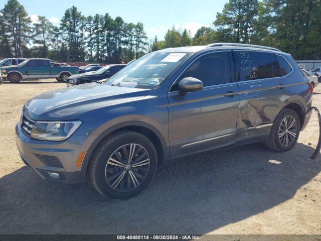 3VV2B7AX4JM027404 Volkswagen Tiguan 2.0t Se/2.0t Sel