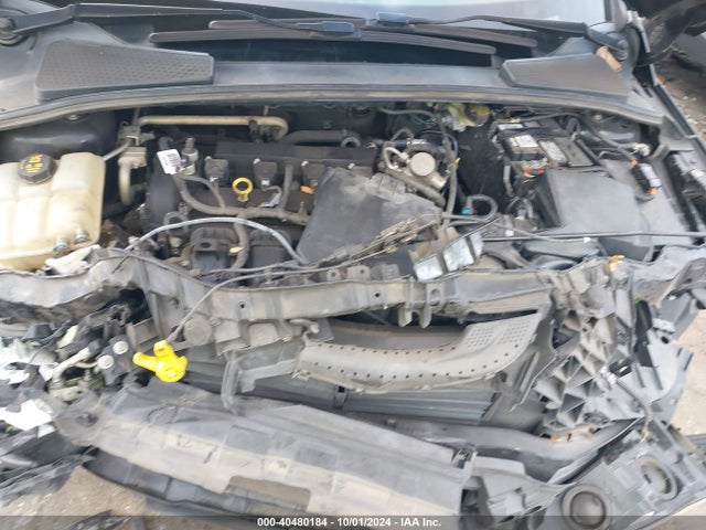Ford FOCUS SE 2016 1FADP3F26GL363876 Image 10