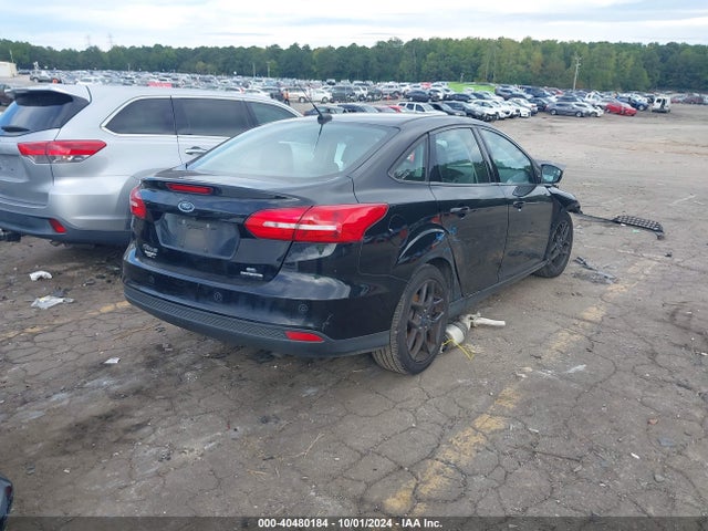 Ford FOCUS SE 2016 1FADP3F26GL363876 Image 4