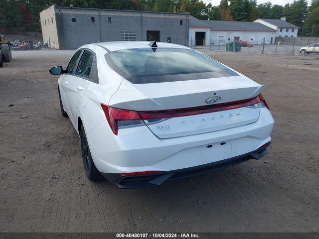 5NPLM4AG8NH063801 Hyundai ELANTRA SEL