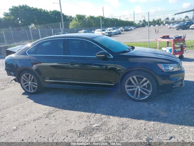1VWAT7A35GC036821 Volkswagen Passat 1.8t R-line