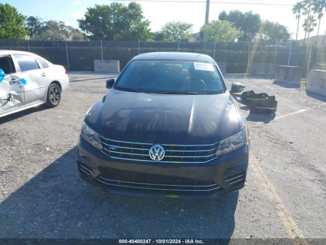 1VWAT7A35GC036821 Volkswagen Passat 1.8t R-line