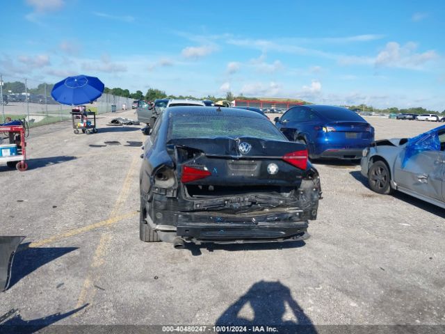 1VWAT7A35GC036821 Volkswagen Passat 1.8t R-line