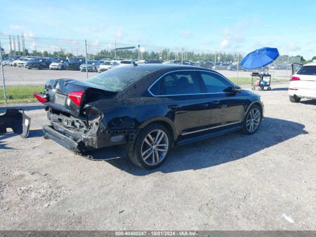 1VWAT7A35GC036821 Volkswagen Passat 1.8t R-line