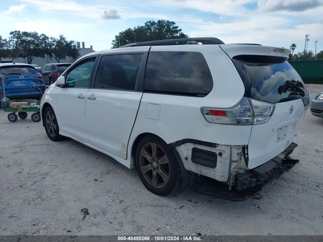 Toyota Sienna Se 8 Passenger 2016 5TDXK3DC6GS731229 Image 3