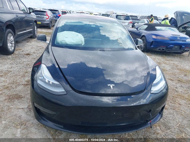 Tesla Model 3 Long Range/mid Range 2018 5YJ3E1EA0JF017504 Image 11
