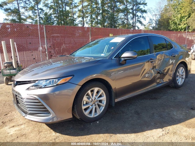 Toyota CAMRY LE 2024 4T1C11AKXRU889536 Image 2